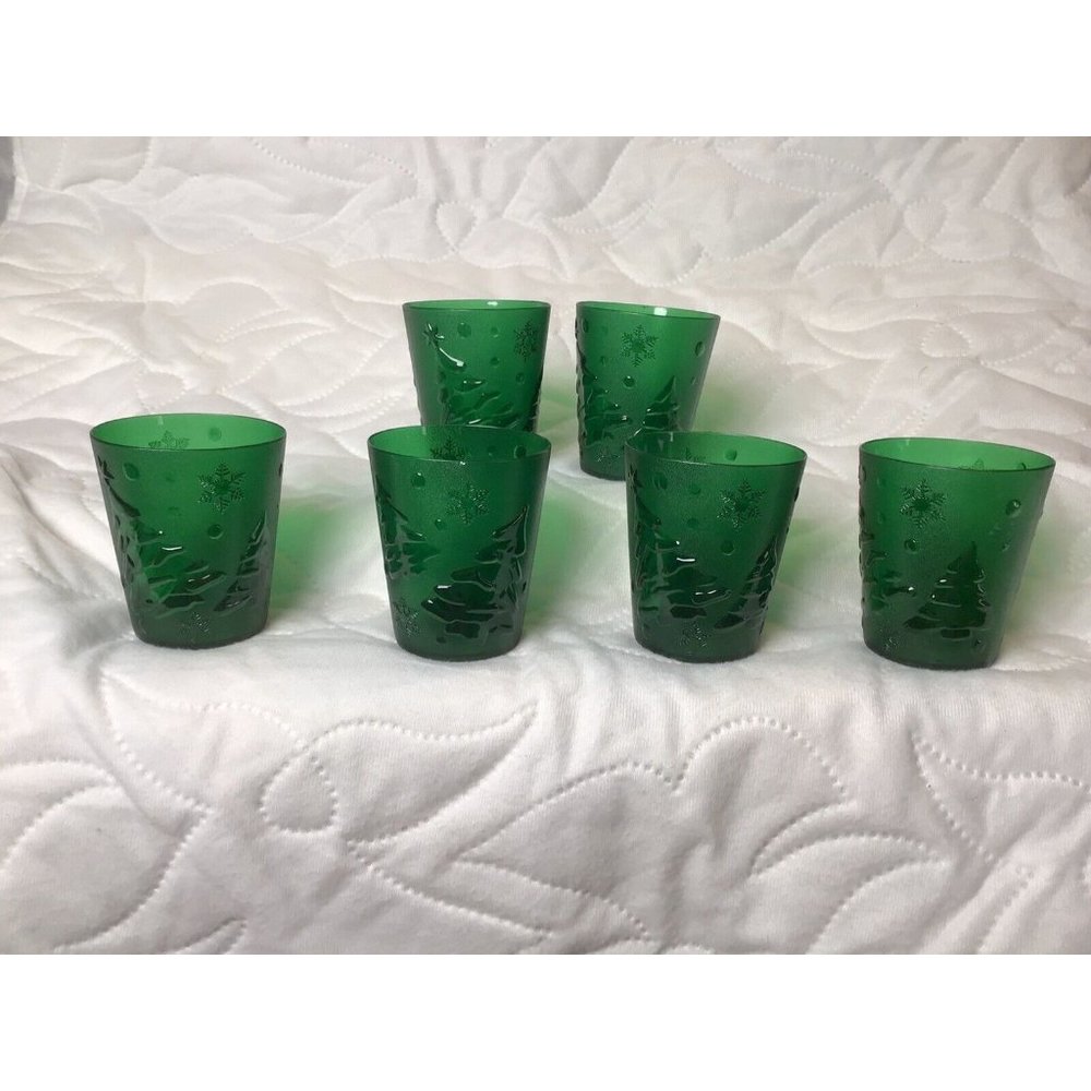 Christmas 12 Oz Tumblers Hard Plastic Lot Of 6